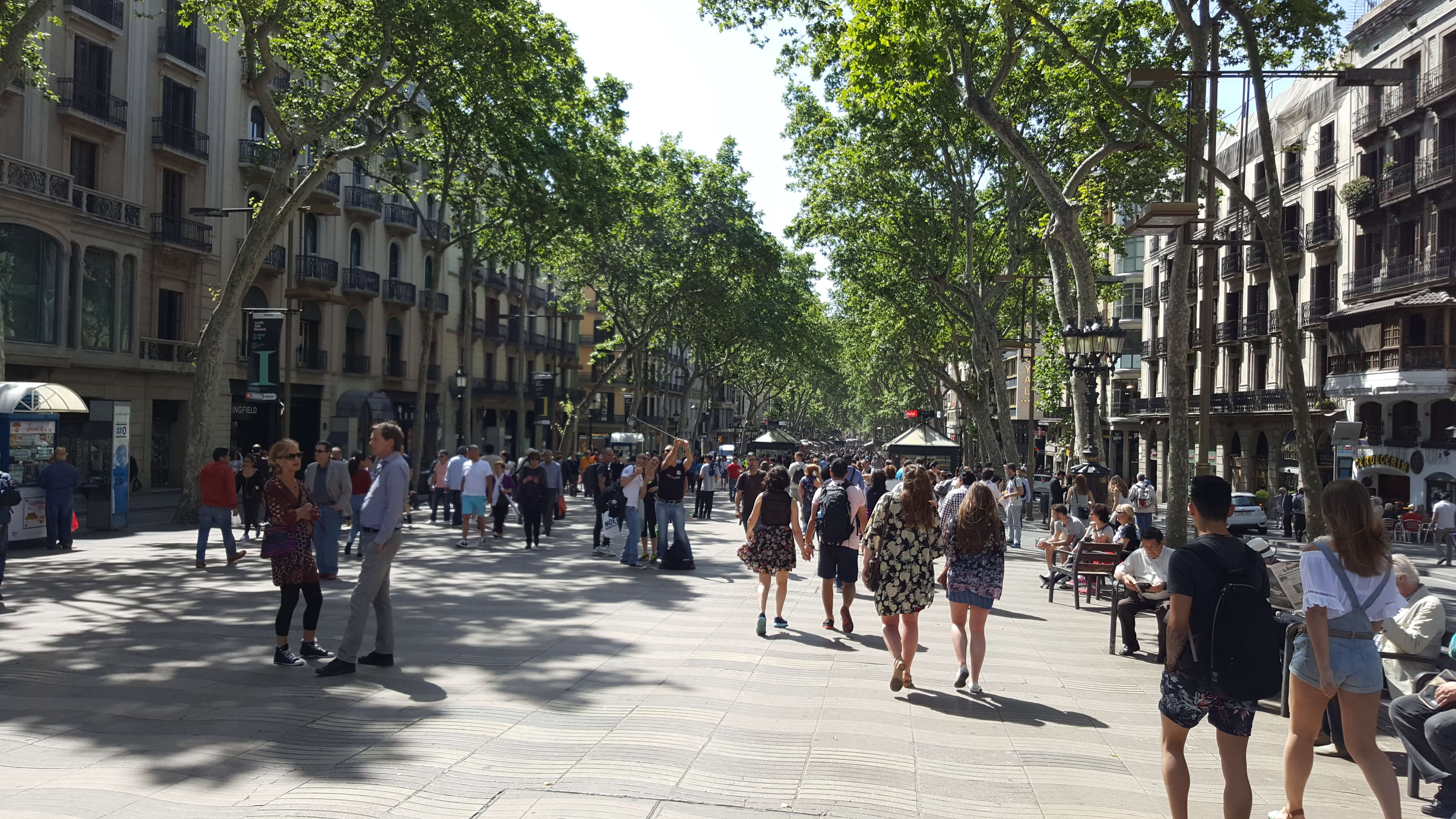 2 GIORNI IN EUROPA: Barcellona, Spagna - Sempre In Giro | Travel